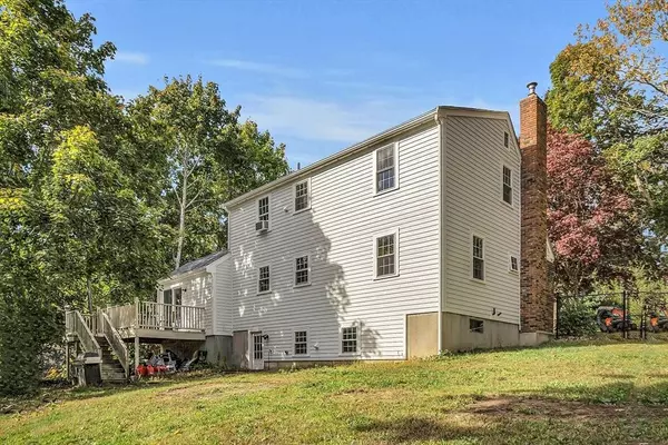 100 Gotham Hill Dr, Marshfield, MA 02050