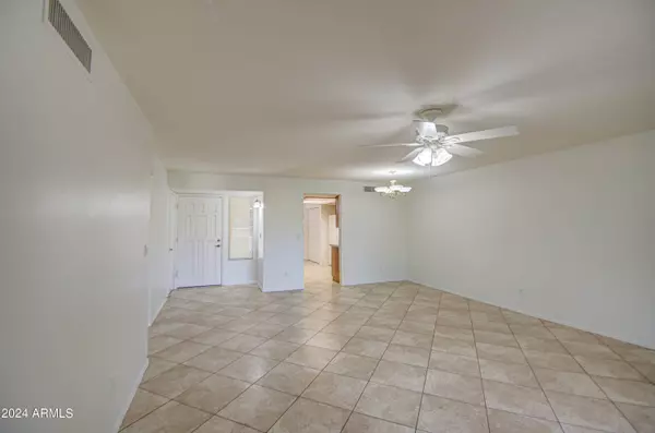 609 S Palo Verde Way, Mesa, AZ 85208