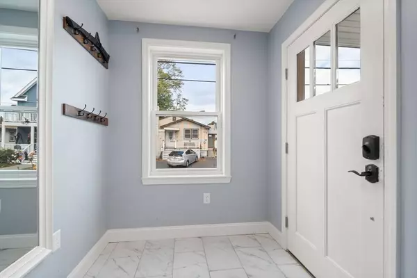 25 Hanna St, Quincy, MA 02169