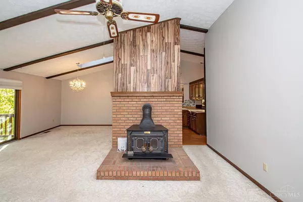 2209 Julie Ter, Reading, OH 45215