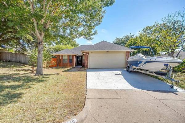 649 Ozark Avenue, Burleson, TX 76028
