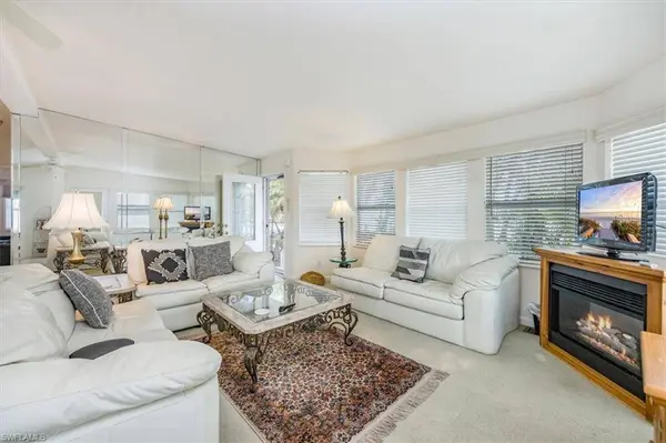 2069 Flycaster PT, Naples, FL 34120