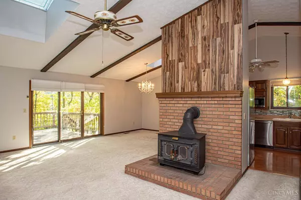 2209 Julie Ter, Reading, OH 45215