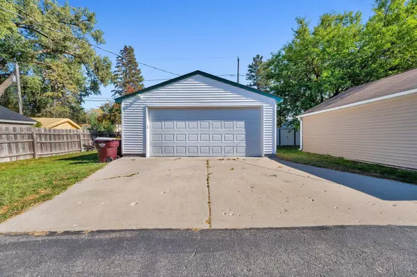 1134 Hall AVE, West Saint Paul, MN 55118