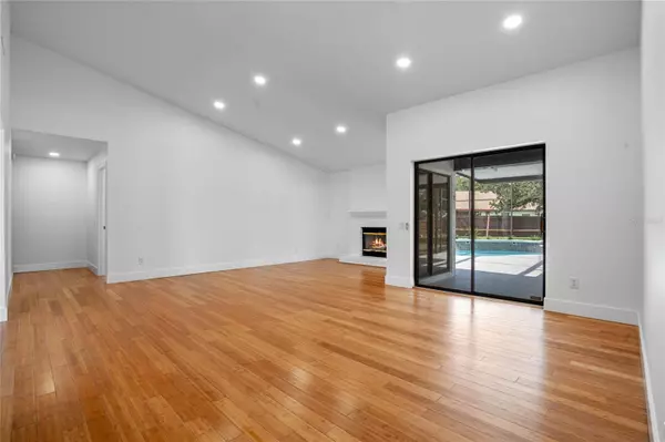 7461 SPARKLING LAKE RD, Orlando, FL 32819