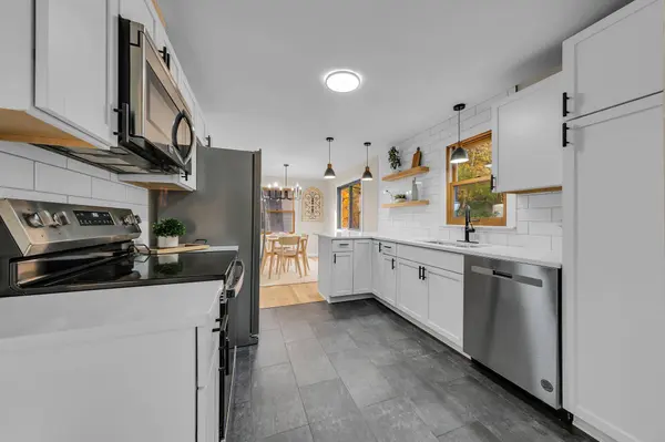 8108 Hillside TRL S, Cottage Grove, MN 55016