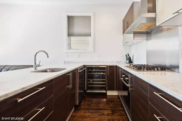 1432 W Chestnut Street #1, Chicago, IL 60642