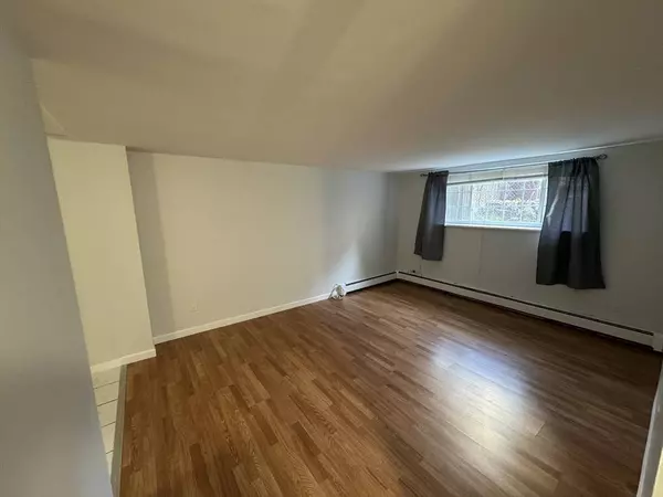 12 Woodland St #15, Everett, MA 02149