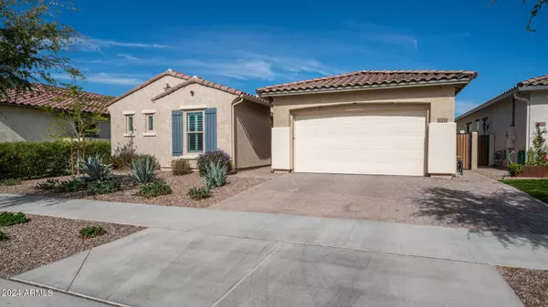 10714 E THORNTON Avenue, Mesa, AZ 85212