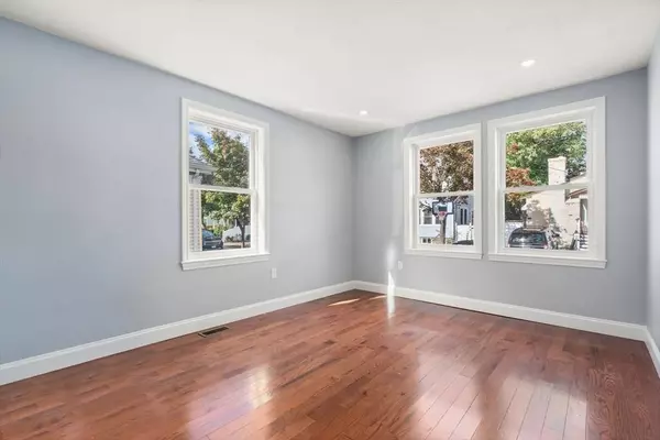 25 Hanna St, Quincy, MA 02169