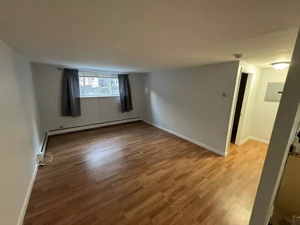 12 Woodland St #15, Everett, MA 02149