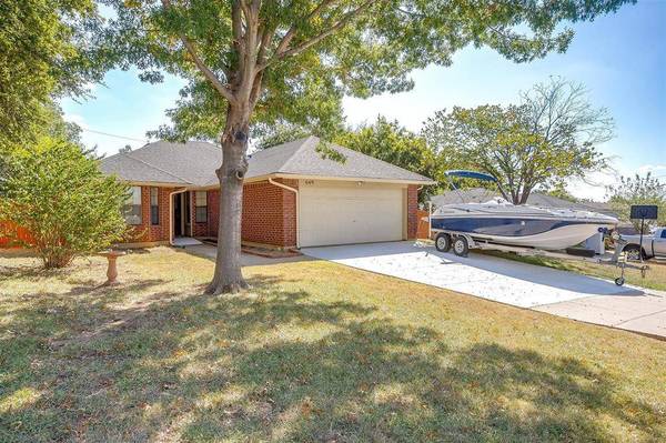 649 Ozark Avenue, Burleson, TX 76028