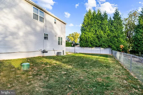 427 AVENUE B, Horsham, PA 19044