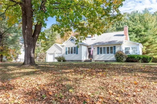 99 Pole Bridge RD, Scituate, RI 02857