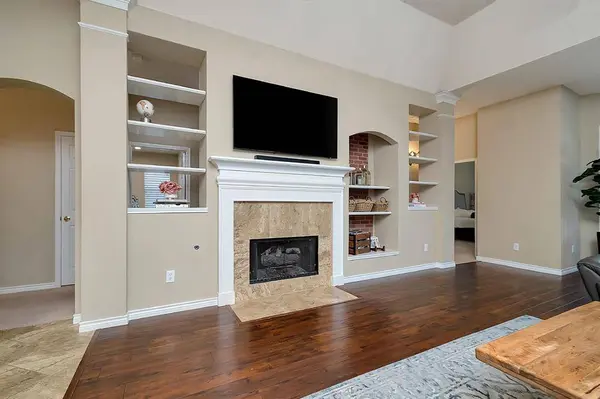 5209 White Sands Drive, Fort Worth, TX 76137