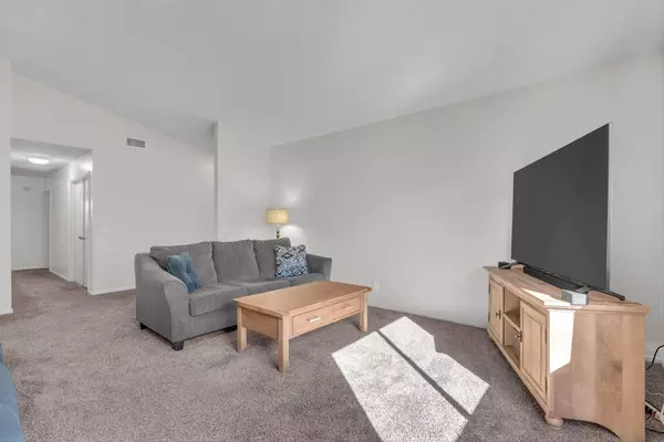 2976 Terry Avenue, Clovis, CA 93612