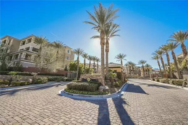 9201 Las Manaitas Avenue #401, Las Vegas, NV 89144