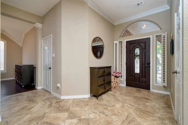 5209 White Sands Drive, Fort Worth, TX 76137