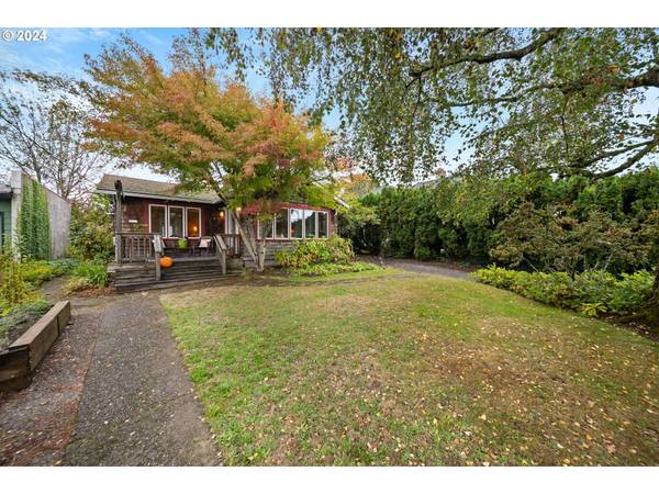 6911 SW 3RD AVE, Portland, OR 97219
