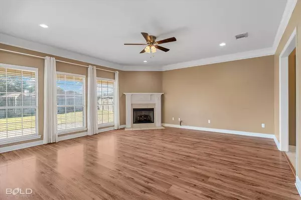 6008 Jason Street, Bossier City, LA 71111