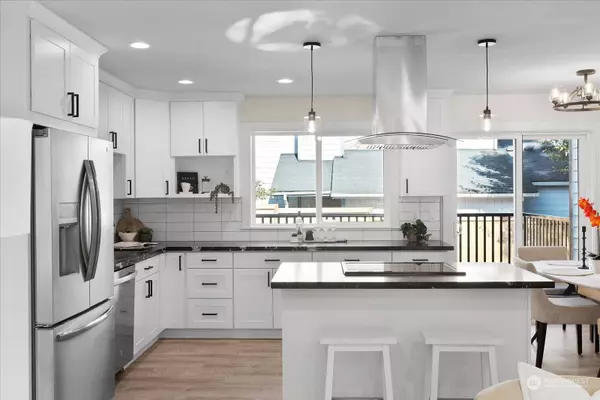 1906 NE 120th st, Seattle, WA 98125