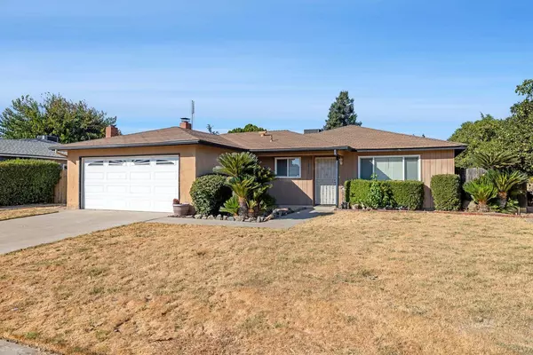 1711 Hampton Avenue, Clovis, CA 93611