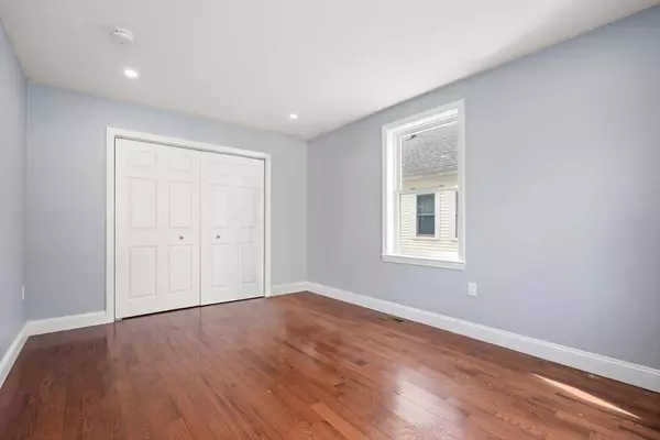 25 Hanna St, Quincy, MA 02169