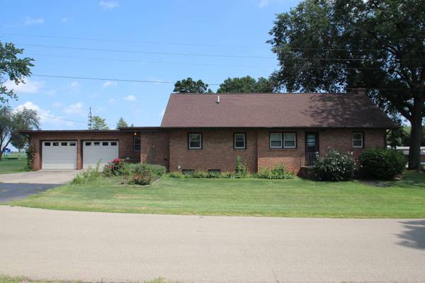 302 N Wequash ST, Tonica, IL 61370