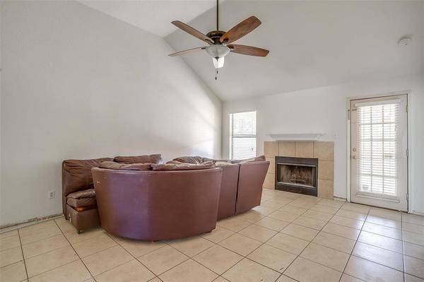 649 Ozark Avenue, Burleson, TX 76028