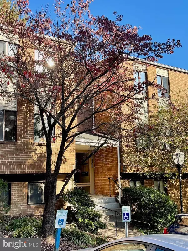 1802 SNOW MEADOW LN #102, Baltimore, MD 21209