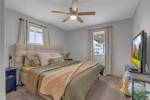 425 26th ST NW, Cedar Rapids, IA 52405