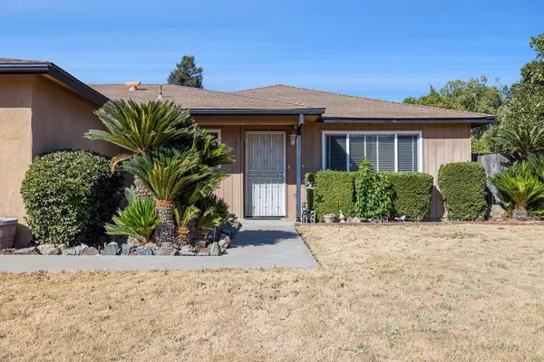 1711 Hampton Avenue, Clovis, CA 93611