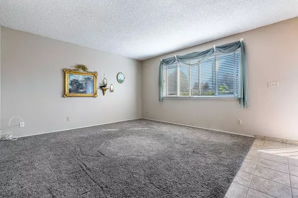 1711 Hampton Avenue, Clovis, CA 93611