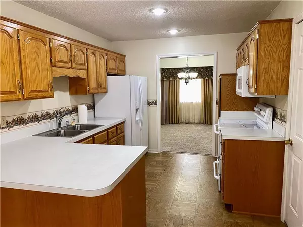 905 Park AVE, Leavenworth, KS 66048