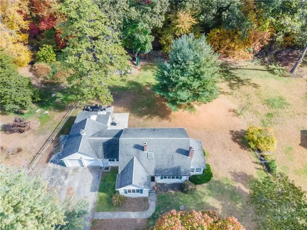 99 Pole Bridge RD, Scituate, RI 02857