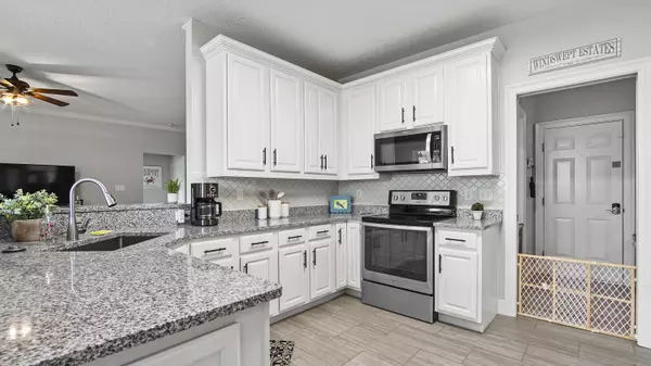 348 W Club House Drive, Freeport, FL 32439