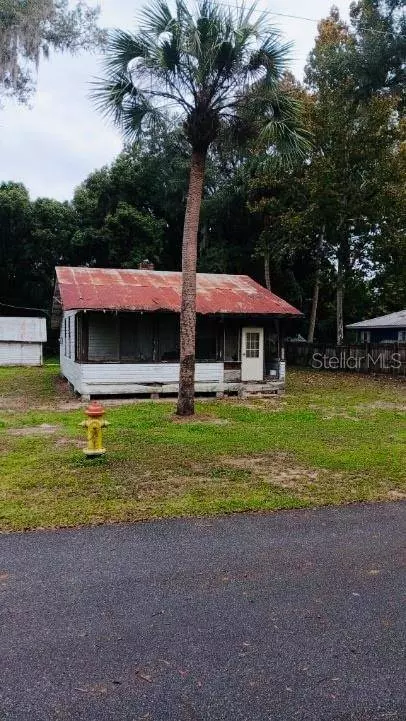 100 E WASHINGTON ST, Interlachen, FL 32148