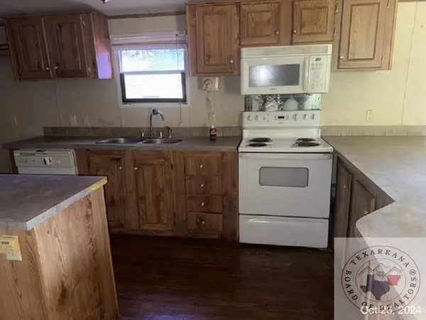121 Little River 248, Ogden, AR 71853