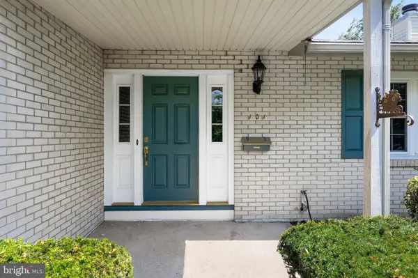 101 CARRIAGE HOUSE, Riverton, NJ 08077