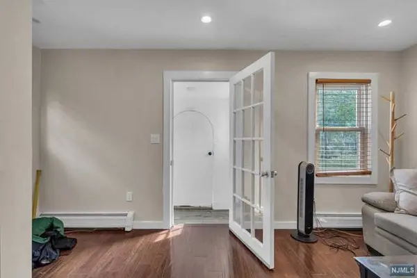 652 Harvard Street, New Milford, NJ 07646