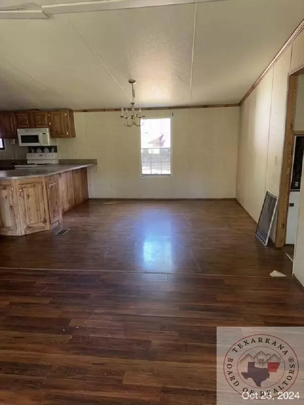 121 Little River 248, Ogden, AR 71853