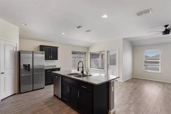 9321 Doverglen Drive, Fort Worth, TX 76131