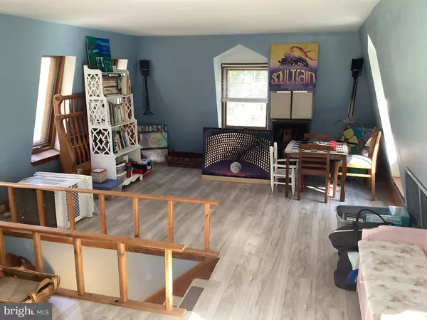 225 VAN KIRK ST, Beverly, NJ 08010