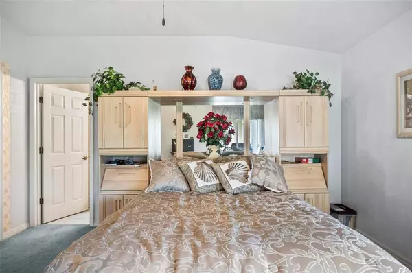 3804 GROVE VIEW LN, Port Orange, FL 32129