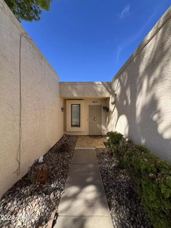 7850 E BOOJUM Drive, Mesa, AZ 85208