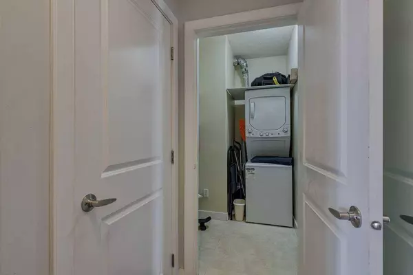 1800 14A ST SW #206, Calgary, AB T2T 6K3