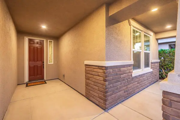 1957 Lucca LN, Lincoln, CA 95648