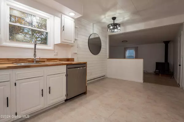 41 Wilton Road, Greenfield, NY 12833