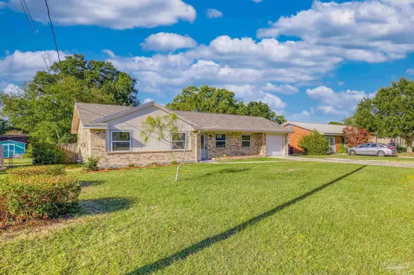 3312 Rothschild Dr, Pensacola, FL 32503