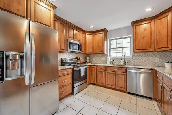 5 Crystal Drive, East Granby, CT 06026